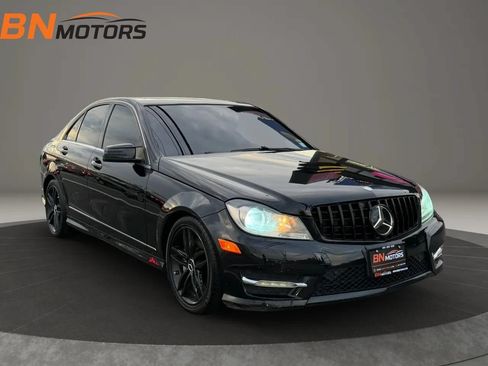 Used 2013 Mercedes-Benz C 300 4MATIC Sedan w/ Premium 1 Pkg image 3