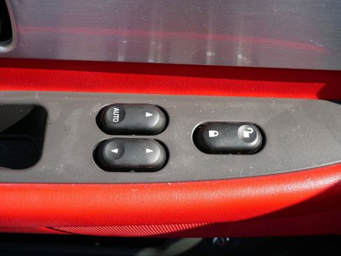 Used 2002 Ford Thunderbird RWD image 25