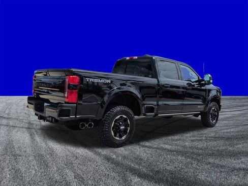 Certified 2025 Ford F250 Platinum w/ Tremor Off-Road Package AWD/4WD image 4