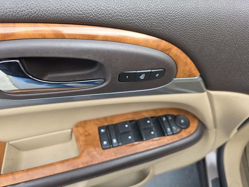 Used 2008 Buick Enclave CXL w/ Entertainment Package #4 image 16