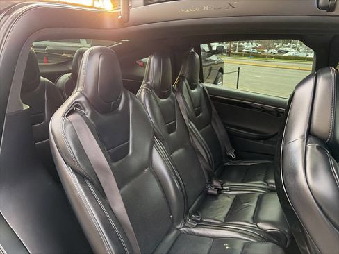 Used 2016 Tesla Model X 90D image 23