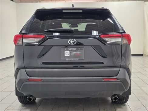 Used 2019 Toyota RAV4 LE image 13