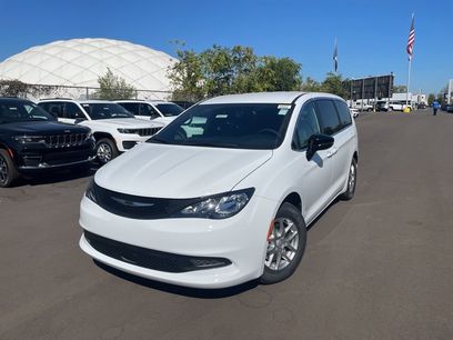 New 2026 Chrysler Voyager LX