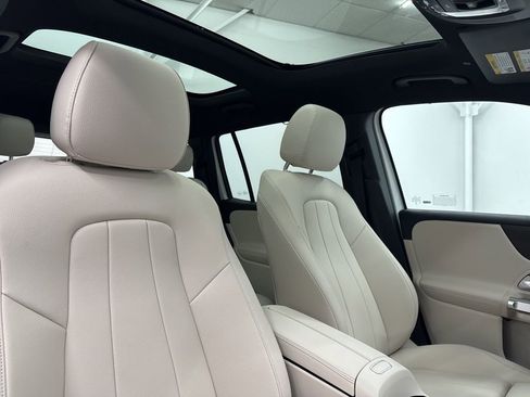 Used 2026 Mercedes-Benz GLB 250 4MATIC image 29