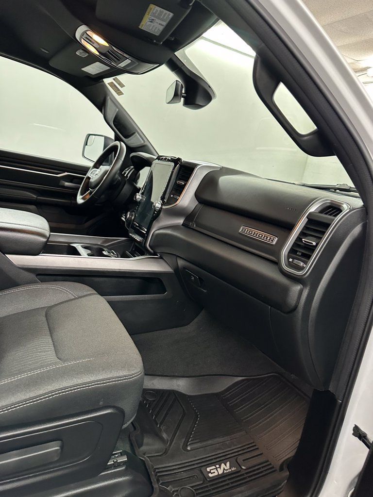 Used 2024 RAM 1500 Big Horn AWD/4WD image 38
