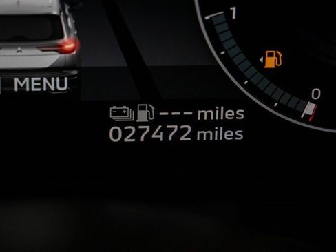 Used 2024 Mitsubishi Outlander SE image 35