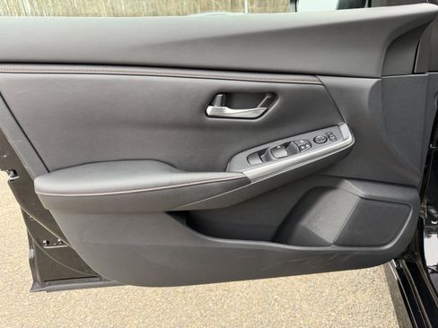 Used 2020 Nissan Sentra SR image 12