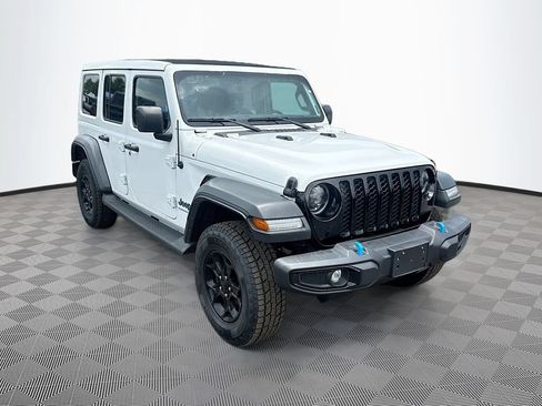 Used 2023 Jeep Wrangler Unlimited w/ Sun & Screen Package AWD/4WD image 4