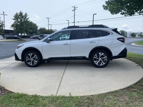 Used 2021 Subaru Outback Touring w/ Popular Package #2 AWD/4WD image 7