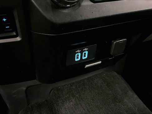 Used 2018 Ford F150 XLT w/ Equipment Group 302A Luxury image 31