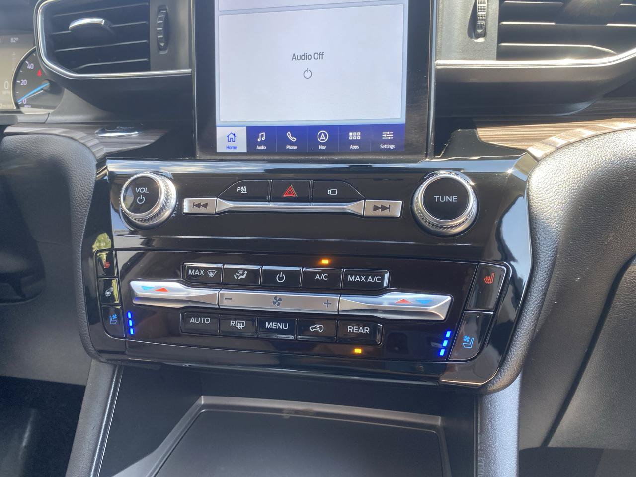 Used 2022 Ford Explorer XLT RWD image 13