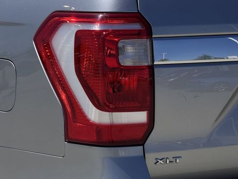 Used 2021 Ford Expedition Max XLT RWD image 10