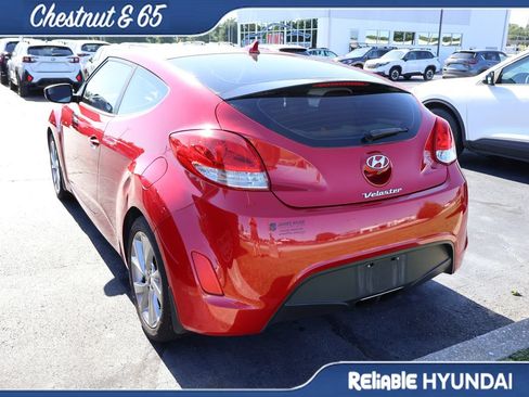 Used 2016 Hyundai Veloster FWD image 15
