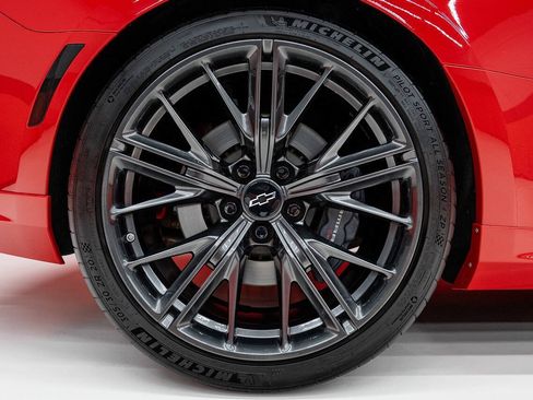 Used 2018 Chevrolet Camaro SS RWD image 68