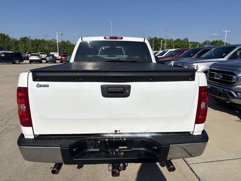 Used 2009 Chevrolet Silverado 1500 LT w/ LPO, Deluxe Chrome Package RWD image 4