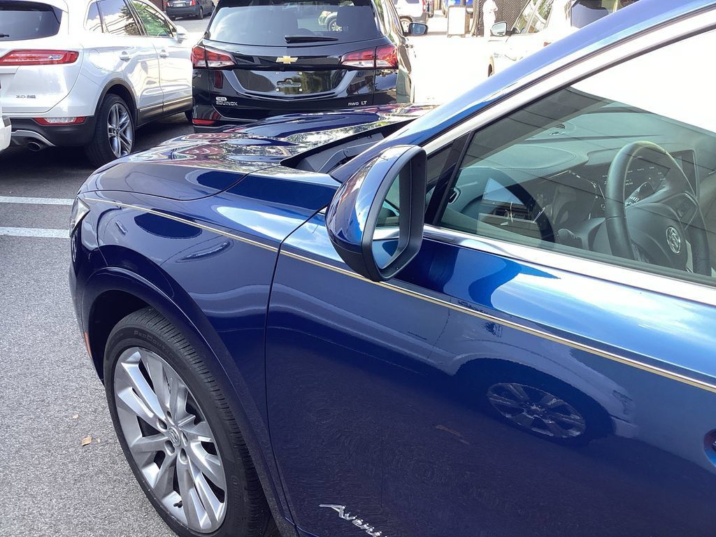 Used 2023 Buick Envision Avenir AWD/4WD image 32