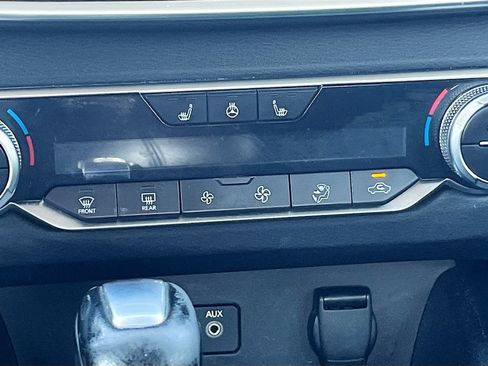 Used 2019 Nissan Altima 2.5 SL FWD image 16
