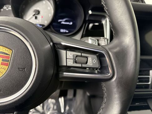 Certified 2022 Porsche Macan S w/ Premium Package Plus AWD/4WD image 39