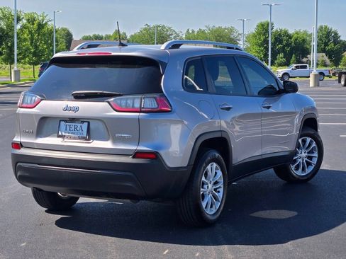 Used 2020 Jeep Cherokee Latitude AWD/4WD image 11