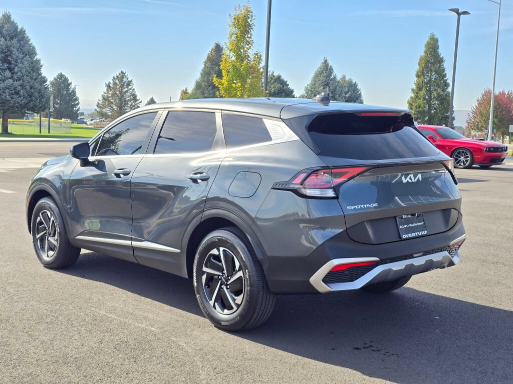 Used 2025 Kia Sportage LX AWD/4WD image 4
