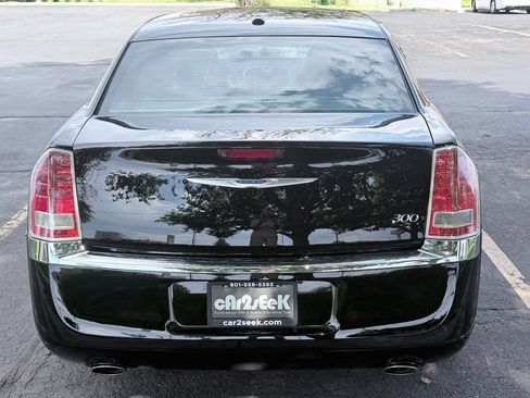 Used 2012 Chrysler 300 Limited w/ Luxury Group RWD image 8