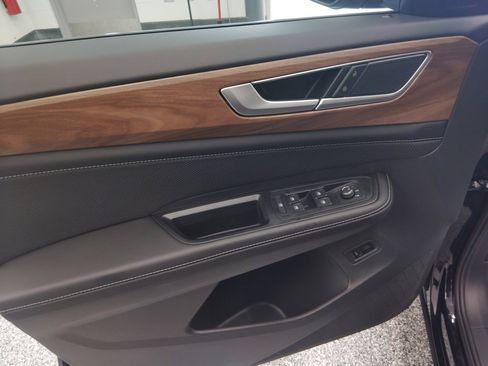 New 2026 Volkswagen Atlas SE image 7