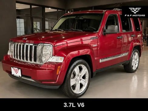 Used 2012 Jeep Liberty Limited Jet w/ Comfort/Convenience Group AWD/4WD image 2