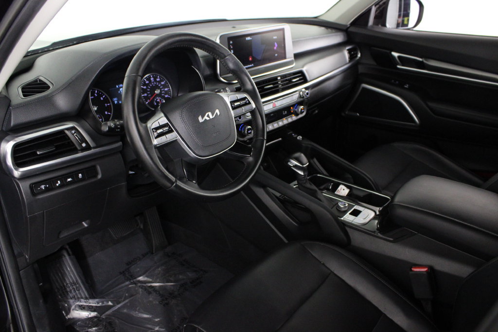 Used 2022 Kia Telluride S FWD image 19
