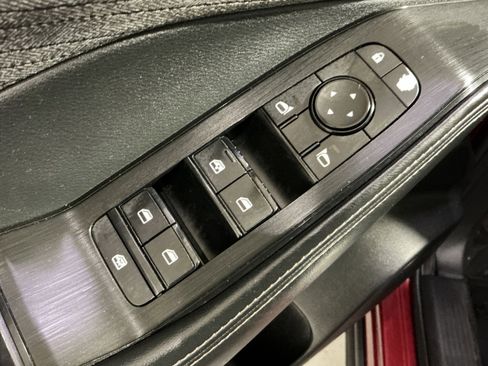 Used 2022 Nissan Rogue SV image 23