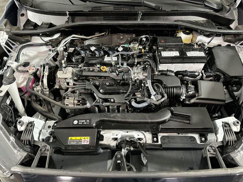 Used 2025 Toyota Corolla Cross L FWD image 31