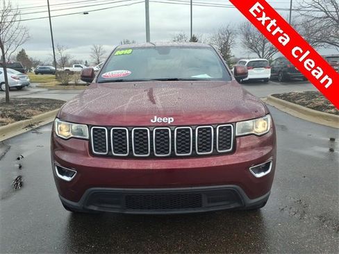 Used 2018 Jeep Grand Cherokee Laredo image 2