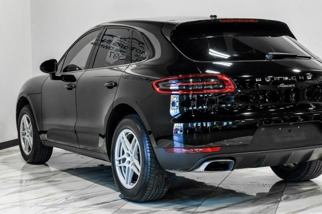 Used 2018 Porsche Macan AWD/4WD image 13