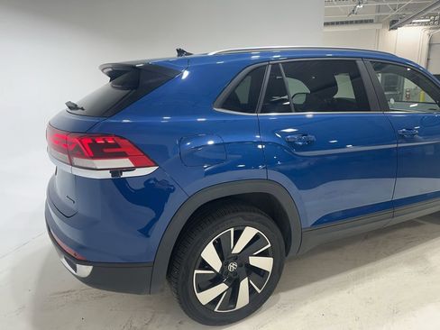Used 2025 Volkswagen Atlas Cross Sport SE image 13