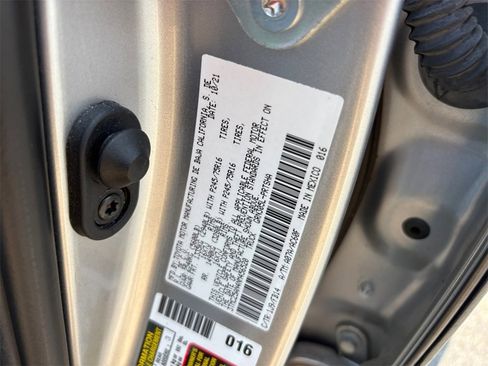 Used 2022 Toyota Tacoma SR image 24