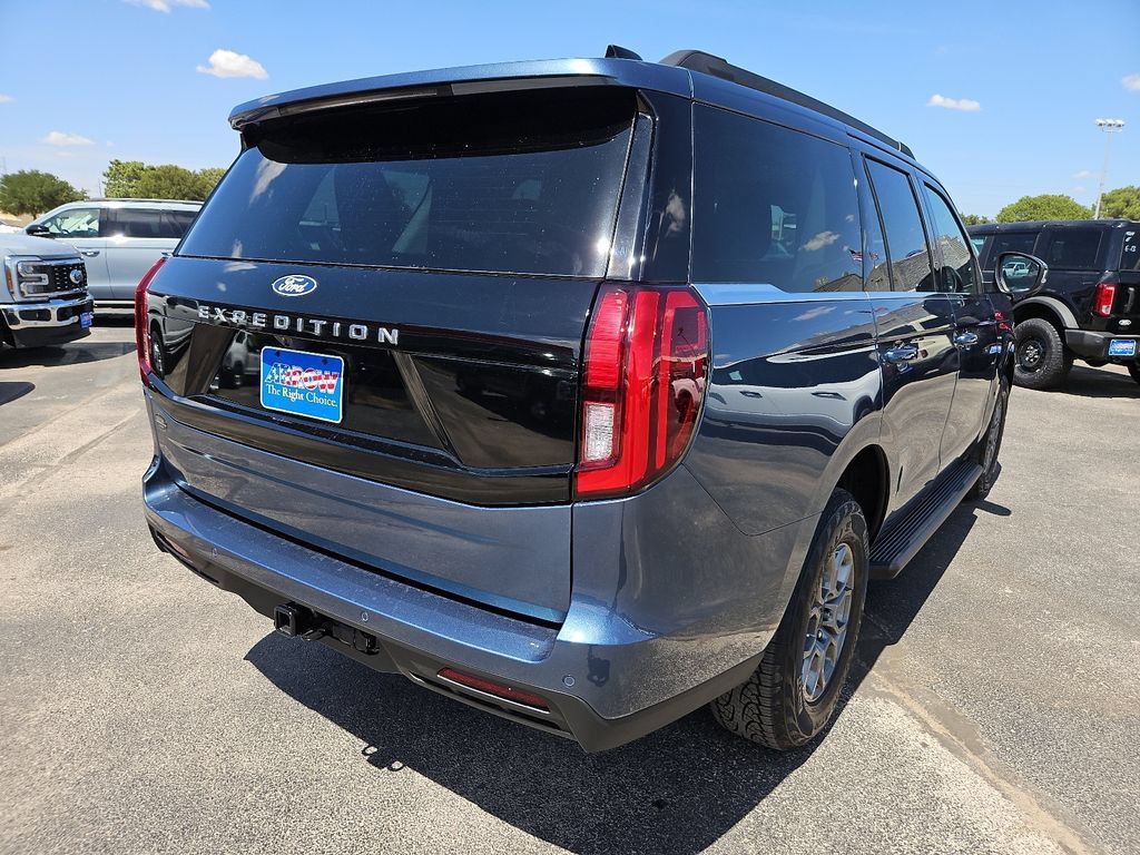 New 2027 Ford Expedition Active RWD image 11