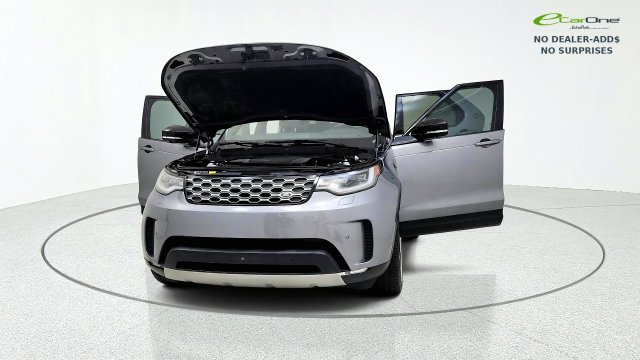 Used 2025 Land Rover Discovery S AWD/4WD image 12