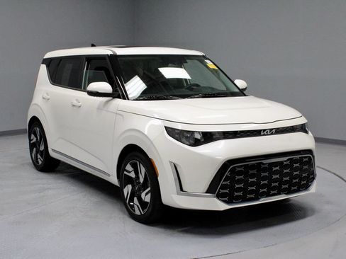 Used 2023 Kia Soul GT-Line FWD image 1