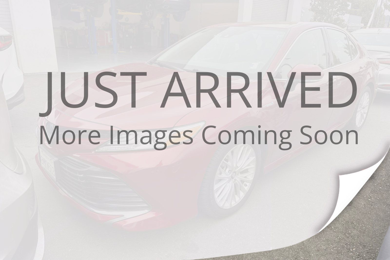 Used 2019 Toyota Camry XLE FWD image 3