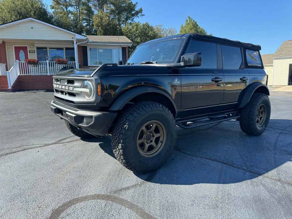 Used 2022 Ford Bronco Outer Banks AWD/4WD image 1
