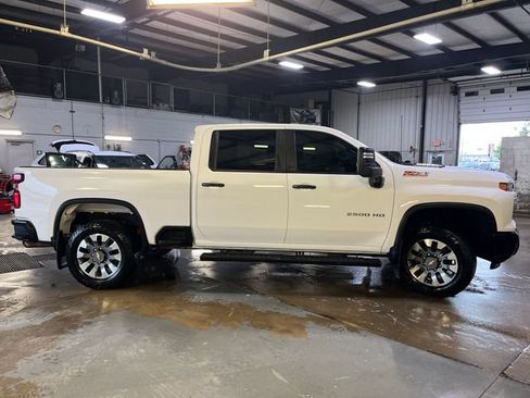 Used 2024 Chevrolet Silverado 2500 Custom w/ Custom Convenience Package AWD/4WD image 6