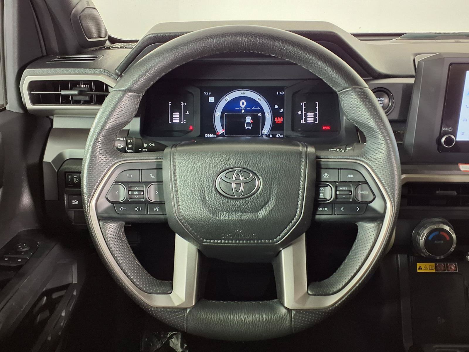 Used 2024 Toyota Tacoma SR5 w/ SR5 Upgrade Package AWD/4WD image 27