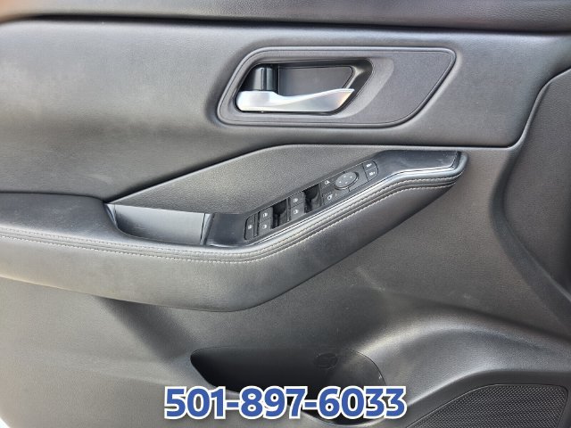 Used 2024 Nissan Rogue SV FWD image 24