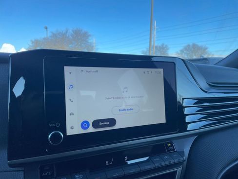 Used 2025 Toyota Camry SE image 20