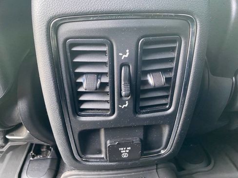 Used 2020 Jeep Grand Cherokee Laredo w/ Quick Order Package 2BN North image 24