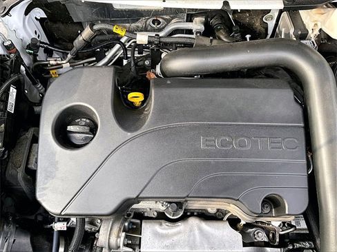 Used 2023 GMC Terrain SLE w/ Driver Convenience Package image 33