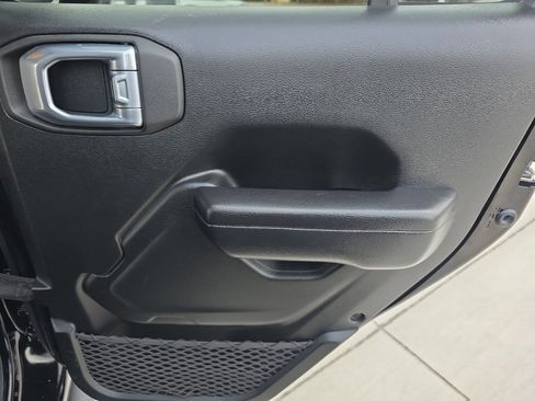 Used 2021 Jeep Gladiator Rubicon image 20