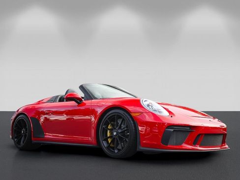 Used 2019 Porsche 911 Speedster RWD image 3