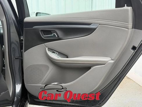 Used 2018 Chevrolet Impala LT FWD image 16