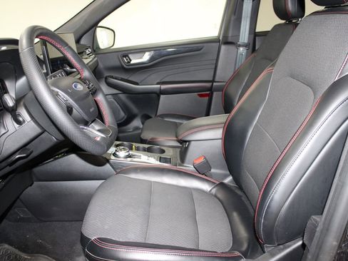 Used 2023 Ford Escape ST-Line w/ Tech Pack #1 image 16