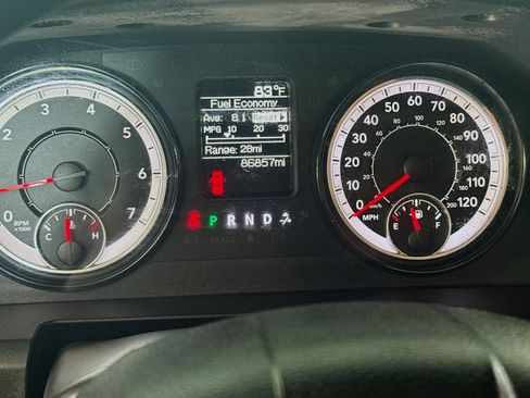 Used 2017 RAM 1500 Express image 16